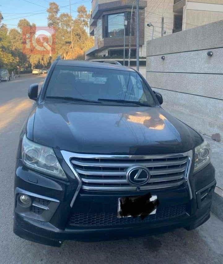 لێکزس LX